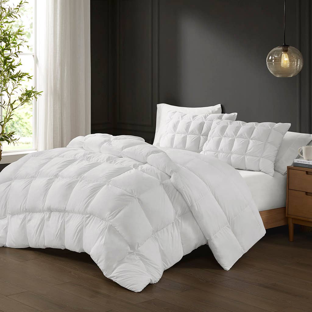 Stay Puffed Overfilled Down Alternative Comforter